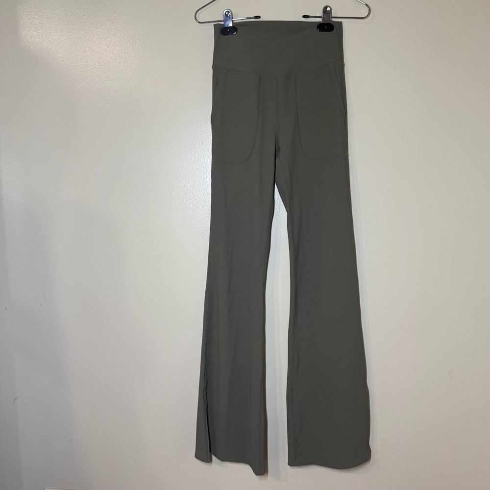 Women’s High-Waist Olive Flared Leggings